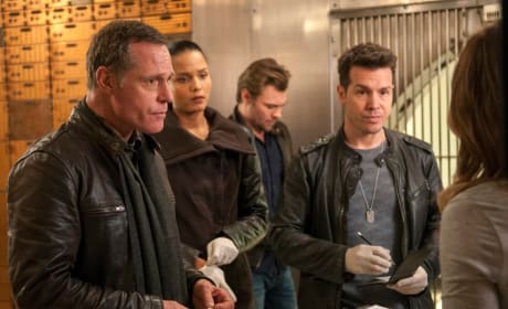 Chicago pd season 1 episode discount 1 full episode