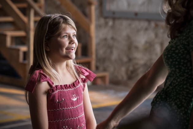 Jessica Wows Mommy - American Woman Season 1 Episode 4