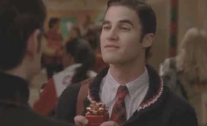 Deleted Glee Christmas Scene: Klaine Kuteness!