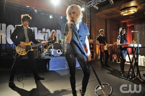 The Veronicas, 90210