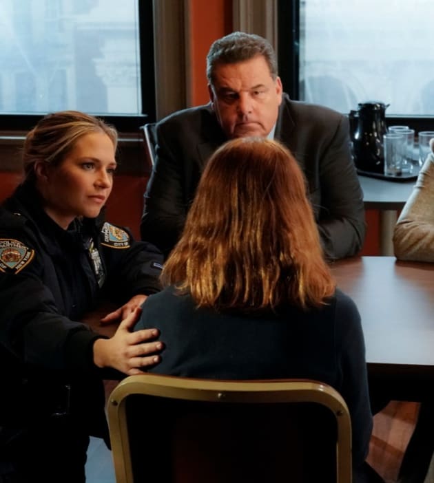 Blue bloods season best sale 10 free streaming