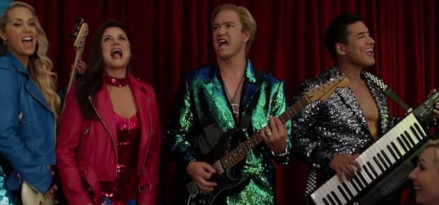 Saved By The Bell Zack And Kelly Return In Full Length Trailer Tv Fanatic
