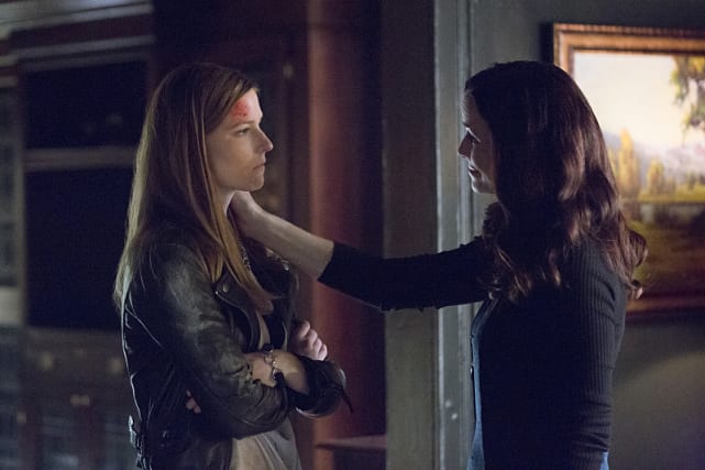 Valerie and Lily - The Vampire Diaries Season 7 Episode 1