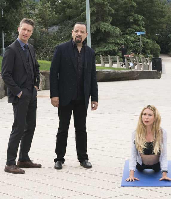 Infiltrating a Cult - Law & Order: SVU Season 20 Episode 5
