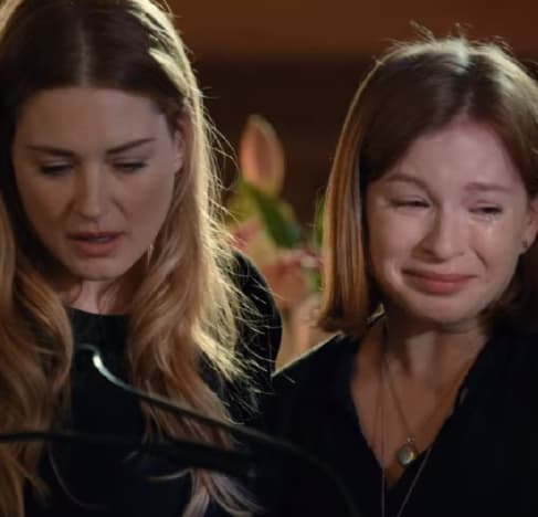 Helping Tara - Virgin River Season 3 Episode 9