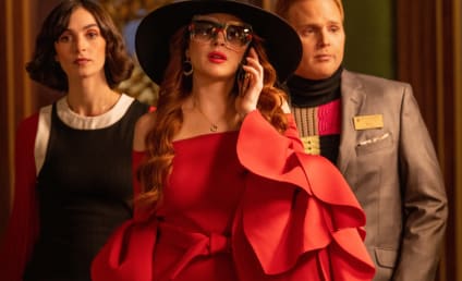 Falling for Christmas: Lindsay Lohan Suffers From Amnesia in Trailer for Netflix Movie