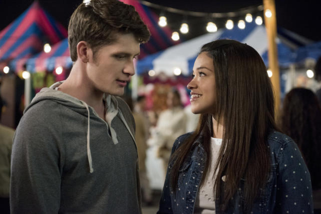 Recreating their first date jane the virgin