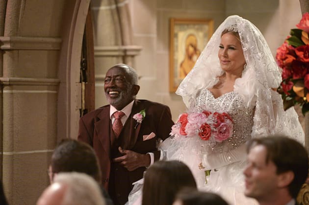 The Walk Down the Aisle - 2 Broke Girls