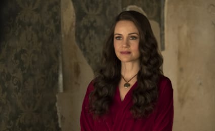 Carla Gugino Reunites With Haunting of Hillhouse Creator for The Fall of the House of Usher