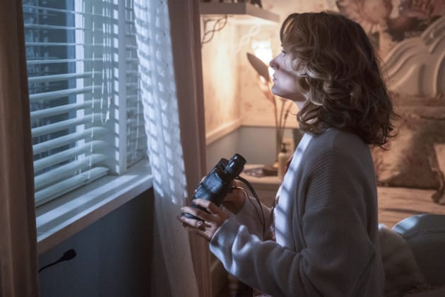 Disturbia - Riverdale Season 1 Episode 10