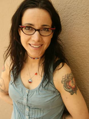 Greek Spoilers: Janeane Garofalo Guest Starring - TV Fanatic