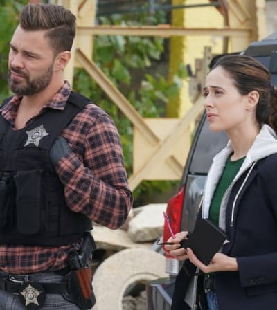 Listening to the Game Plan -tall - Chicago PD Season 9 Episode 7