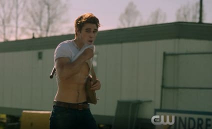 Riverdale Series Premiere Teaser: Archie and Jughead Are Kinda Hot