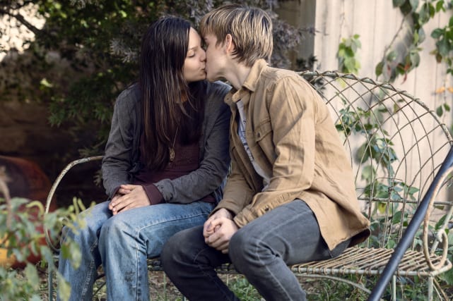 Young Love - The Walking Dead Season 9 Episode 15
