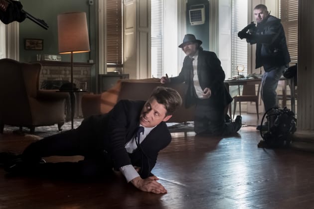 At Gunpoint - Gotham Season 4 Episode 1