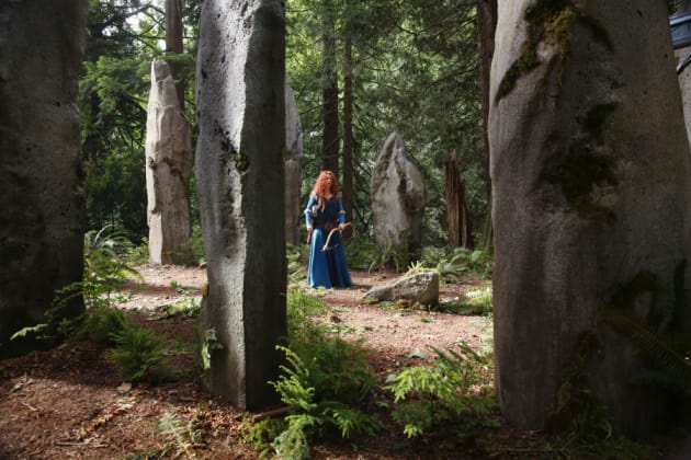 Headed to Camelot - Once Upon a Time Season 5 Episode 1