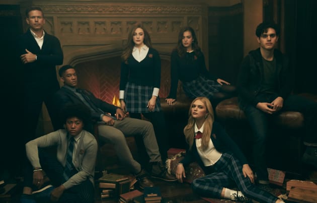 Legacies: 29 novas fotos do elenco e dos bastidores do spin-off de