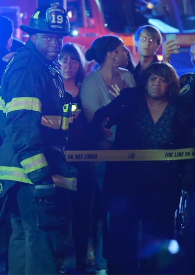 Bailey + Dean - Station 19 Season 3 Episode 1