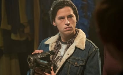 Riverdale Theory: Could Riverdale Be Set In Jughead's Book?