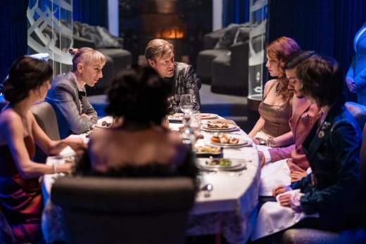 Cena con el ingeniero jefe - Snowpiercer Temporada 2 Episodio 9