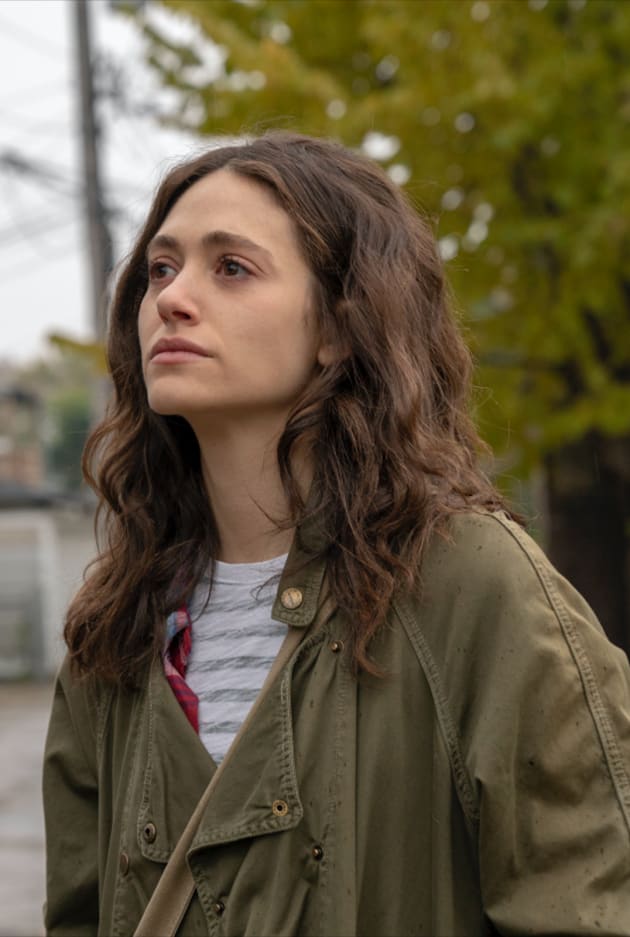 Fiona Looks On - Shameless Season 9 Episode 13