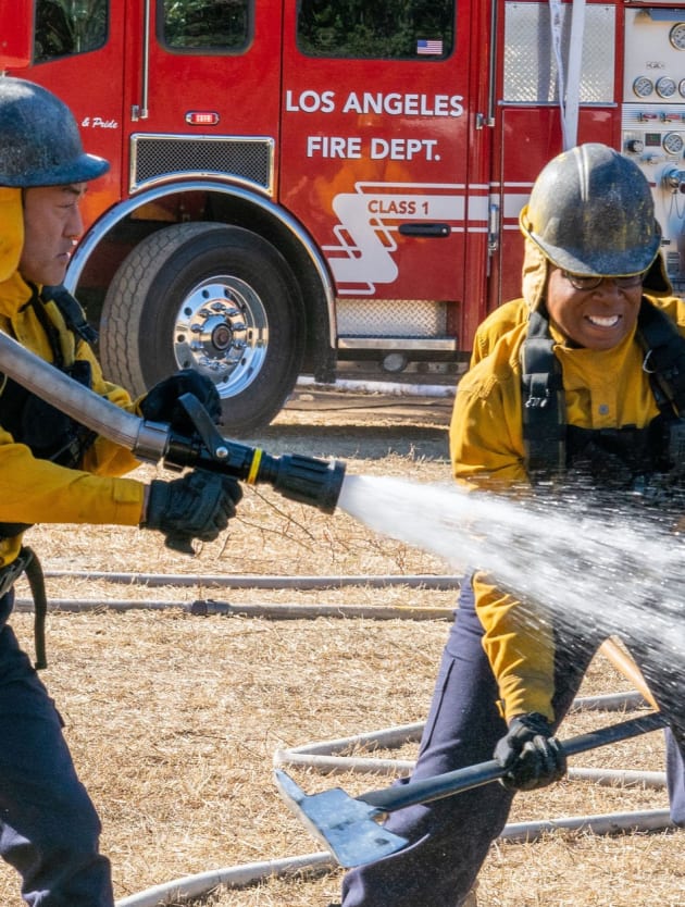 Teamwork - 9-1-1 Season 6 Episode 9