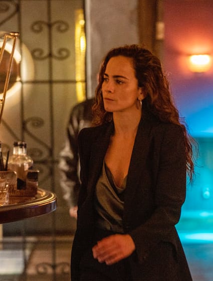 Teresa Gives an Ultimatum - Queen of the South Season 5 Episode 2