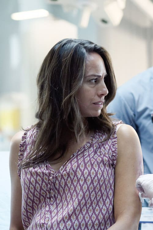 Bash Checks Maria's Rash - Transplant Season 1 Episode 8