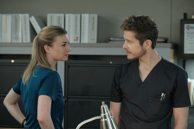 Cracking a mystery the resident s1e9
