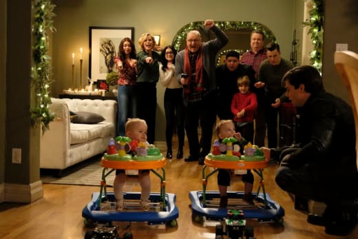 Baby Races - Modern Family