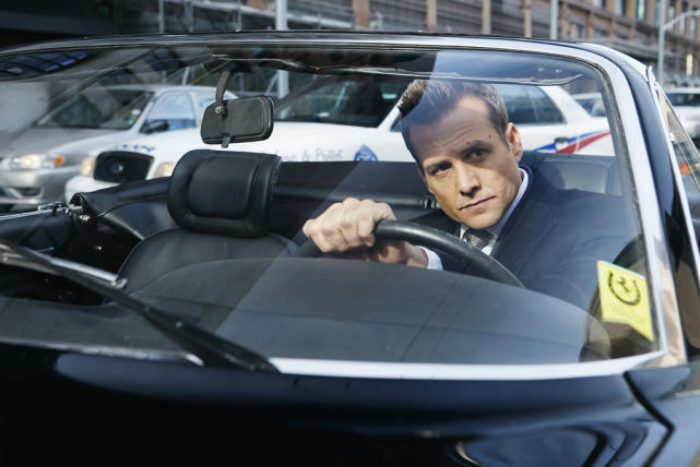 Searching for Something - Suits Season 7 Episode 1