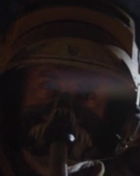 A Bounty Hunter Pilot in The Mandalorian Season 1, Episode 5: "The Gunslinger" vert