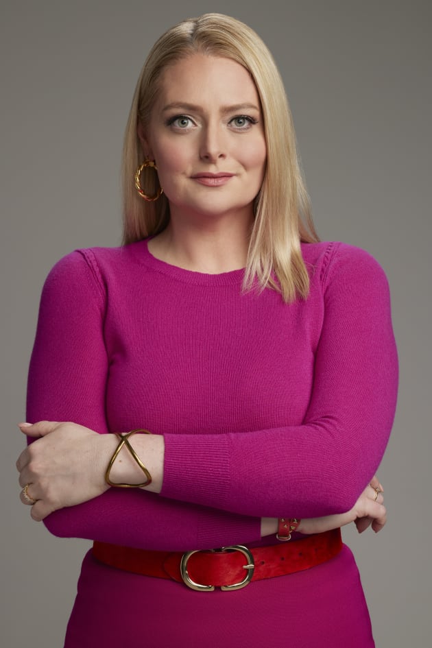 Not Dead Yet's Lauren Ash Discusses Lexi's Insecurities & Forming a New