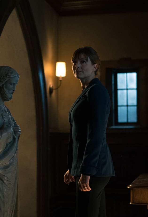 Kristen's Burden Continues - Evil Season 3 Episode 10