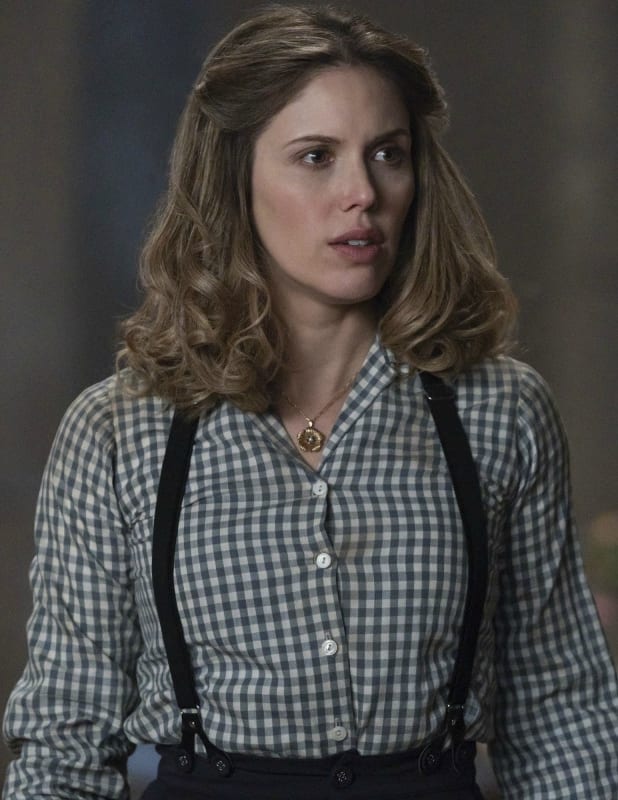 Nora - Roswell, New Mexico Season 2 Episode 9