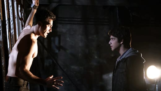 Teen Wolf Season Finale Review: Want The Bite? - TV Fanatic
