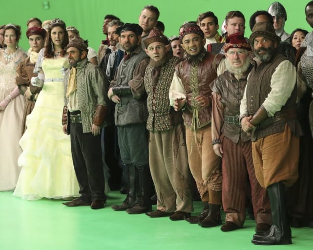 The Dwarves Watch from the Sidelines: Once Upon a Time Season 6 Episode 10