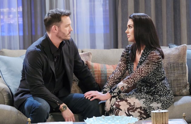 Chloe Again Tries to Confess Her Feelings - Days of Our Lives