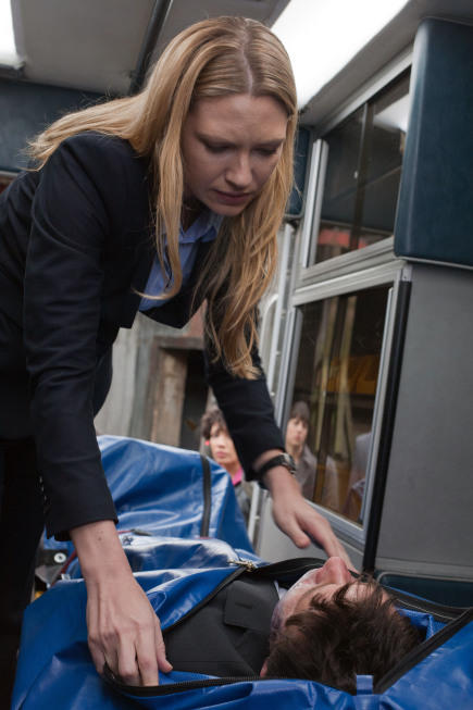 Fringe Season 4 Premiere Pic