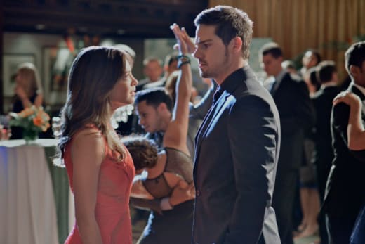 Beauty And The Beast Midseason Report Card Grade It Tv Fanatic