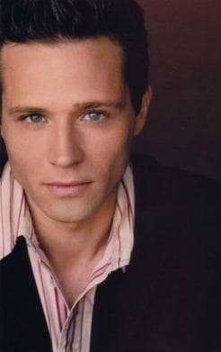 Seamus Dever Picture