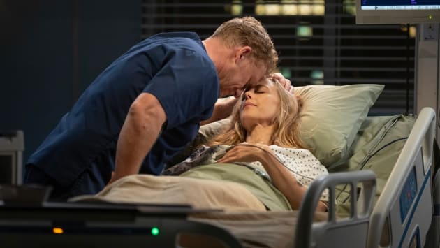 Grey’s Anatomy Season 20 Episode 1 Review: We’ve Only Just Begun