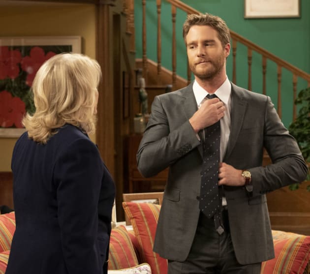 Avery and Murphy Ready for Battle - Murphy Brown Season 11 Episode 6