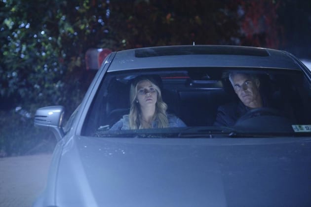 Driving Away - Pretty Little Liars Season 5 Episode 10