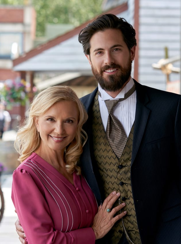 Helen and Lucas Bouchard - When Calls the Heart Season 8 Episode 2