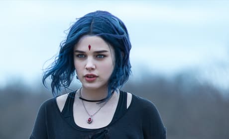 Titans Season 2 Episode 1