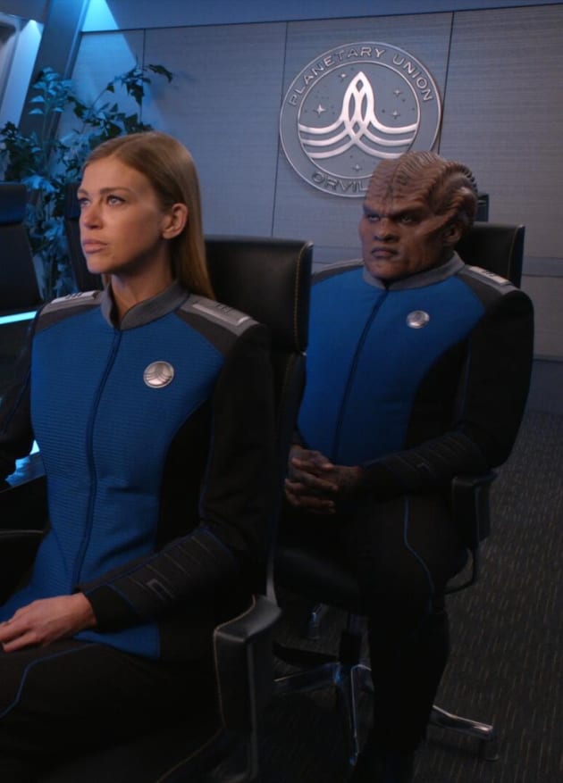 Being Briefed - The Orville: New Horizons Season 3 Episode 5