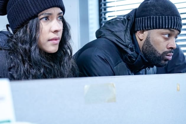 On the Lookout - Chicago PD Season 7 Episode 16