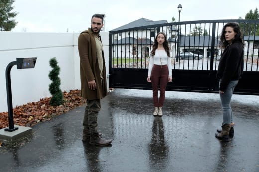 Love Triangle - The Magicians Season 3 Episode 12