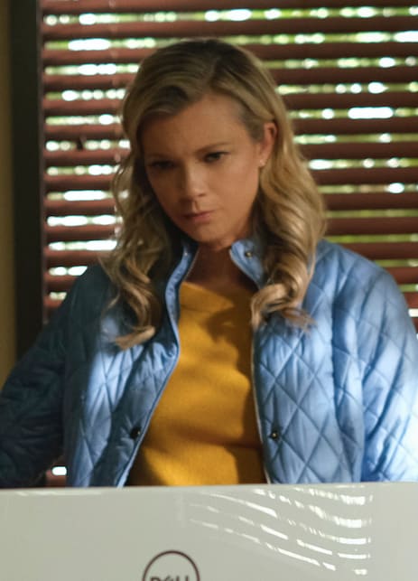 Barbara watch - Stargirl Season 1 Episode 12